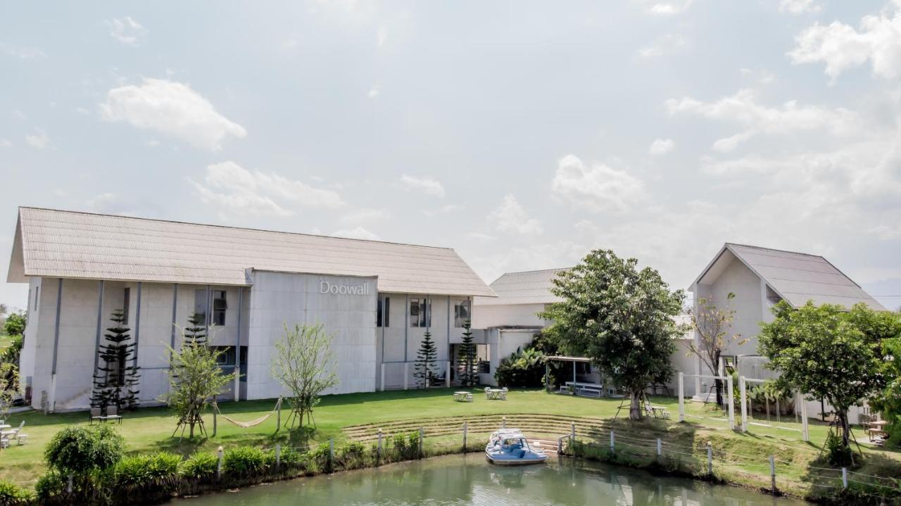 Doowall Hotel Chiang Rai Bagian luar foto