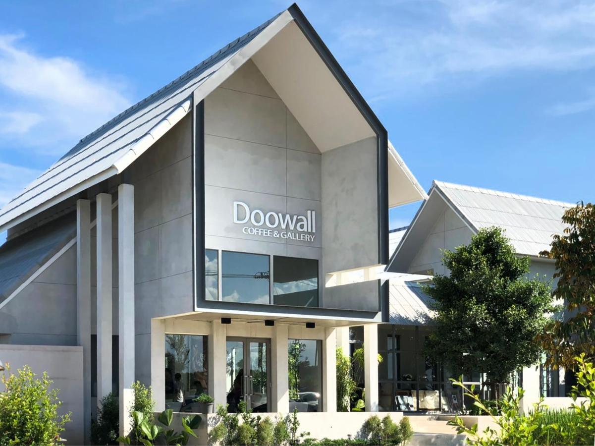 Doowall Hotel Chiang Rai Bagian luar foto