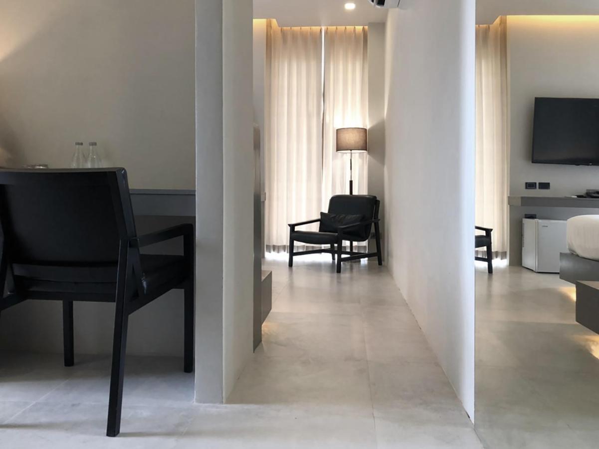 Doowall Hotel Chiang Rai Bagian luar foto